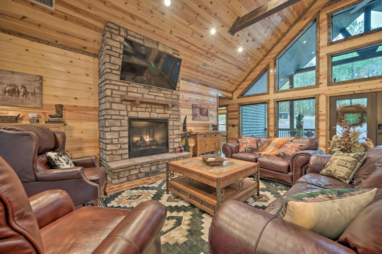 Broken Bow Cabin Deck With Hot Tub And Pool Table! Exterior photo