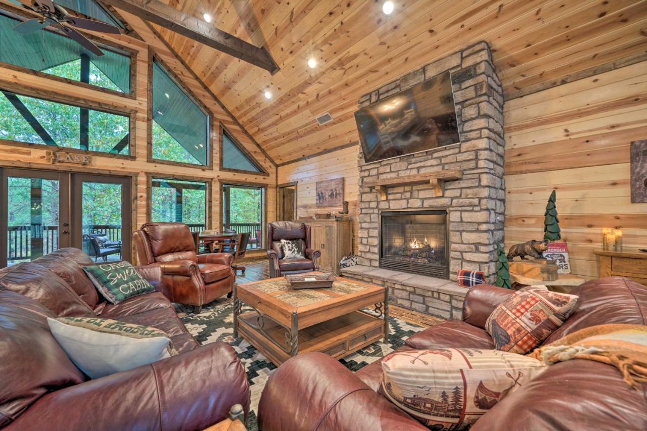 Broken Bow Cabin Deck With Hot Tub And Pool Table! Exterior photo